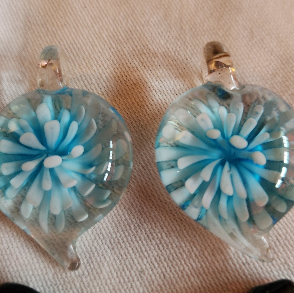 Pendants (4) - Picture 4 of 4